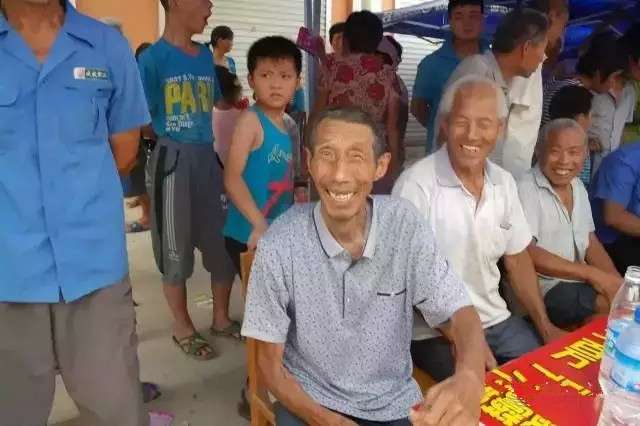 成武大蒜豐收忙，農民臉上笑開了花